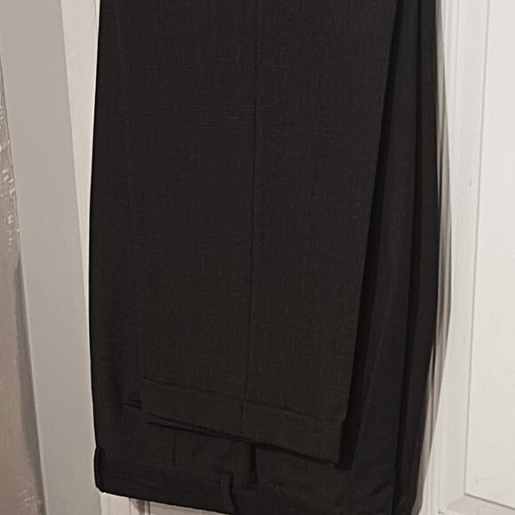 Valentino Uomo Men 2 Peice Gray Suit     42R - Picture 11 of 16